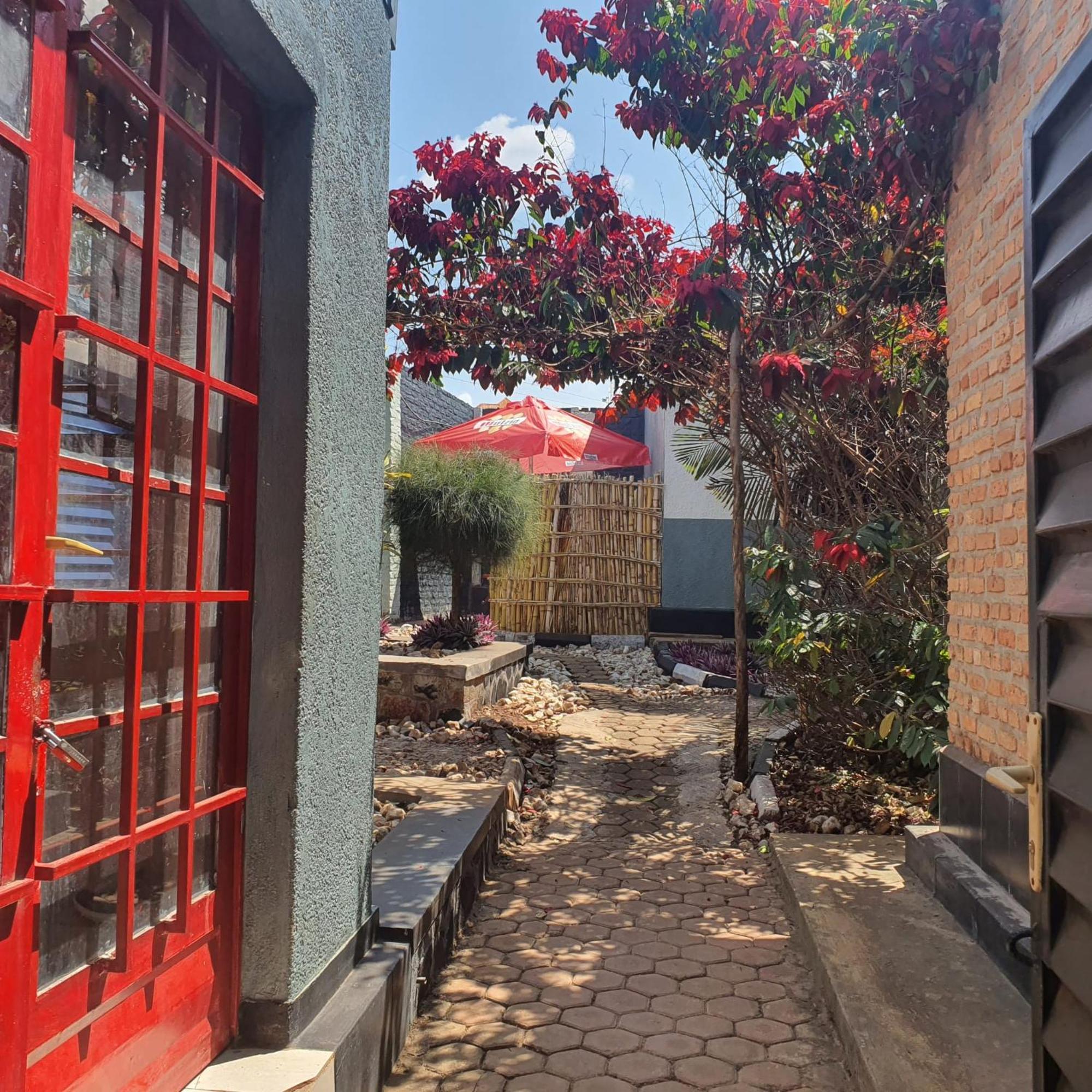 לינה וארוחת בוקר Kabarondo Akagera Neighbors מראה חיצוני תמונה